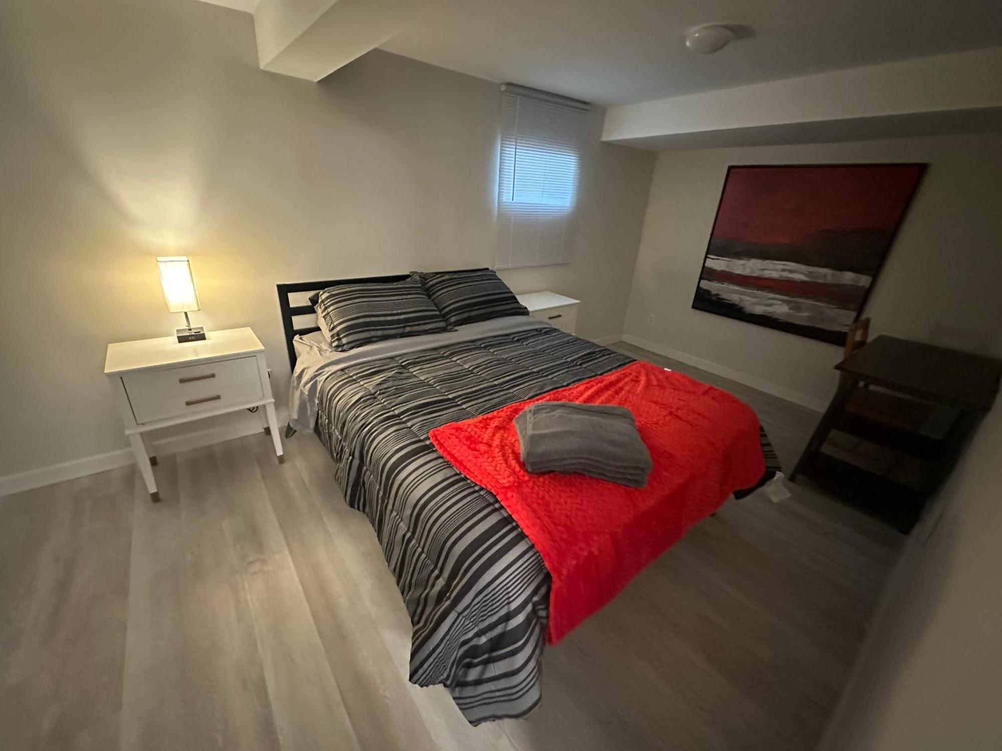 Comfy 2 Bedroom Near The Beach! Pickering Exterior foto